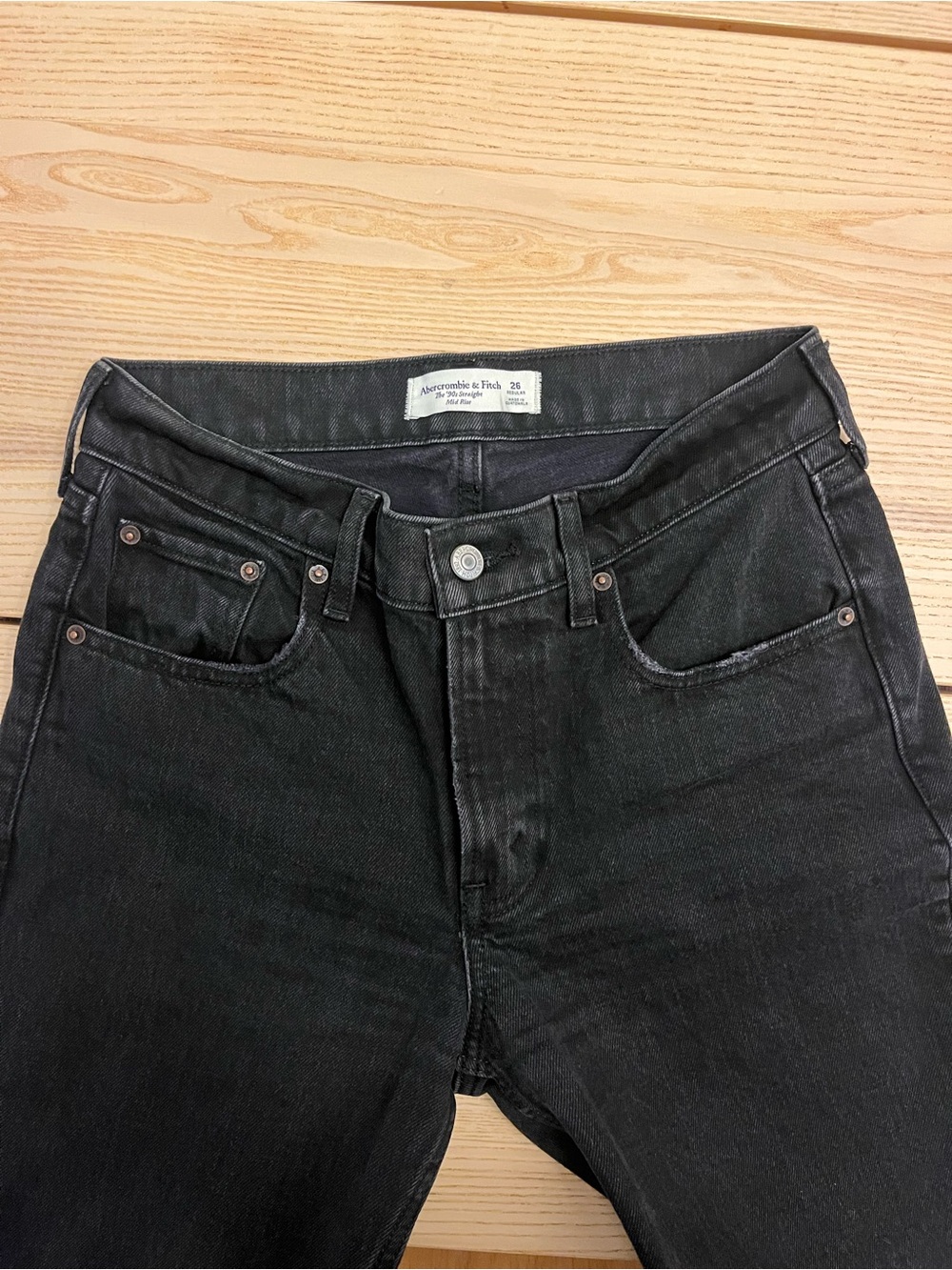 Abercrombie & Fitch Black the 90’s straight mid rise Jeans
